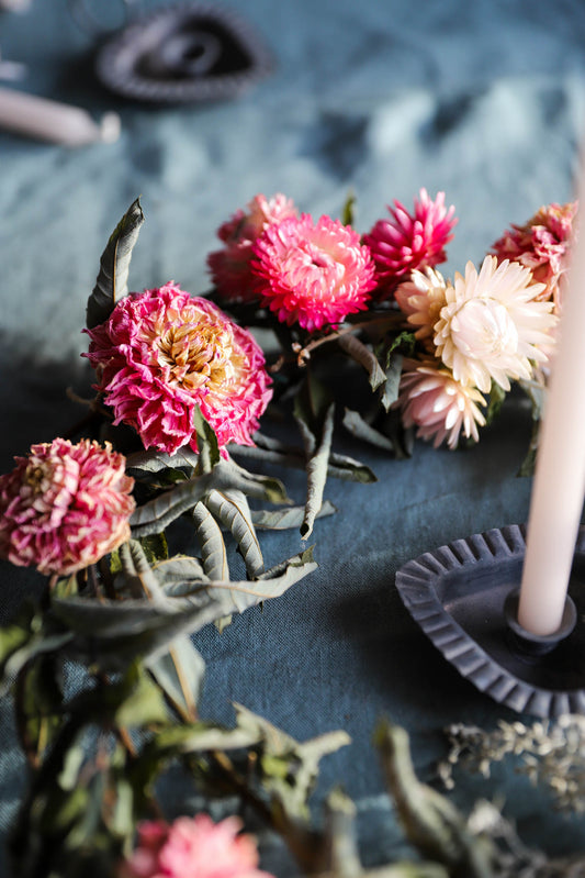 Une décoration de fleurs séchées pour Noël