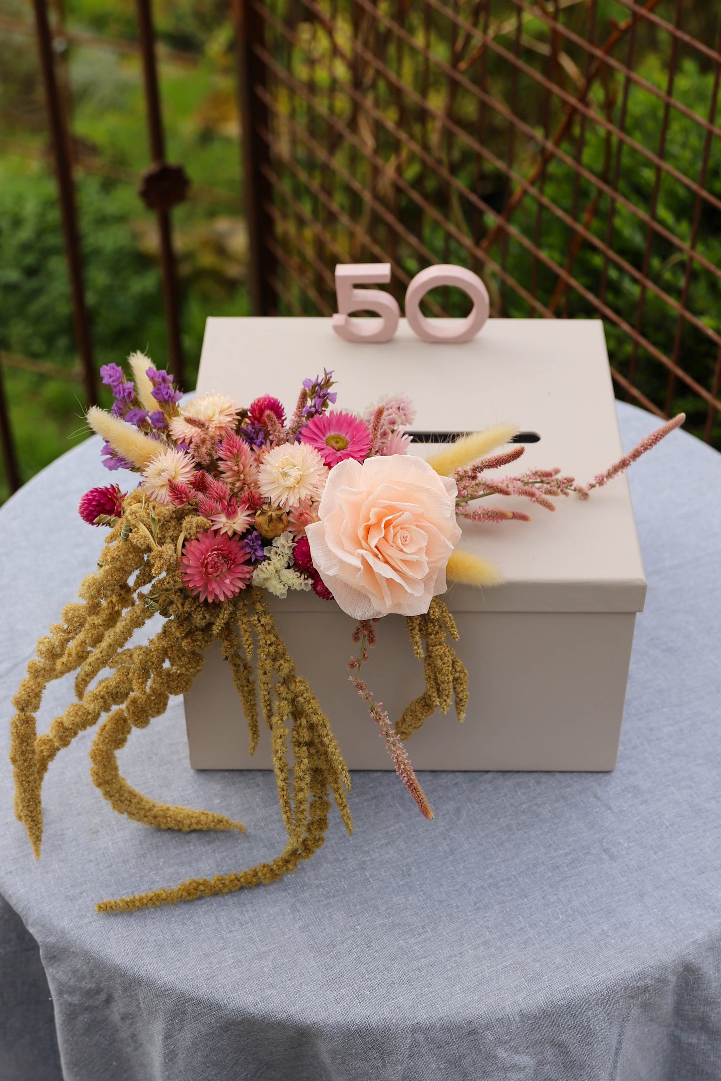 Urne fleurie pour mariage ou anniversaire (personnalisée)